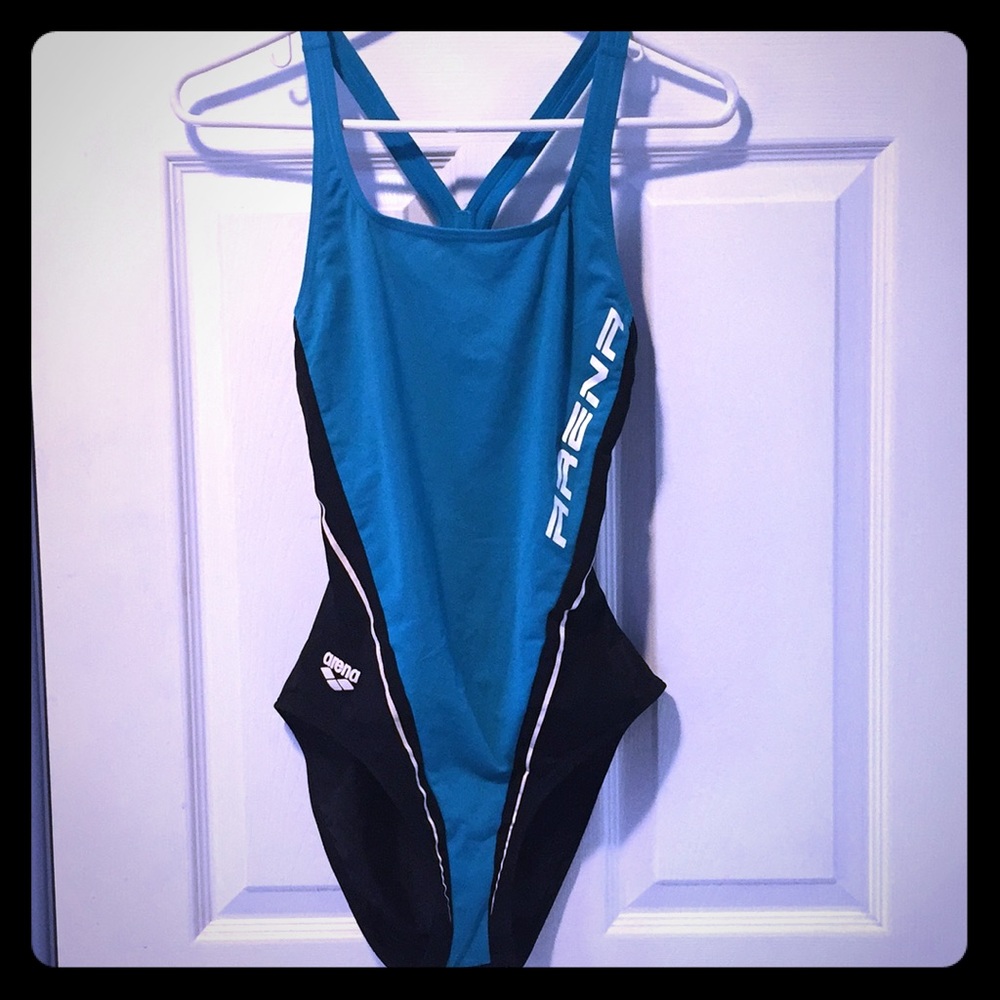 Arena competition suit